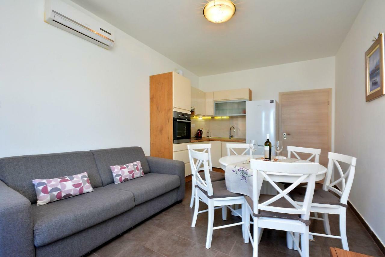 M & M Apartamento Podstrana Exterior foto